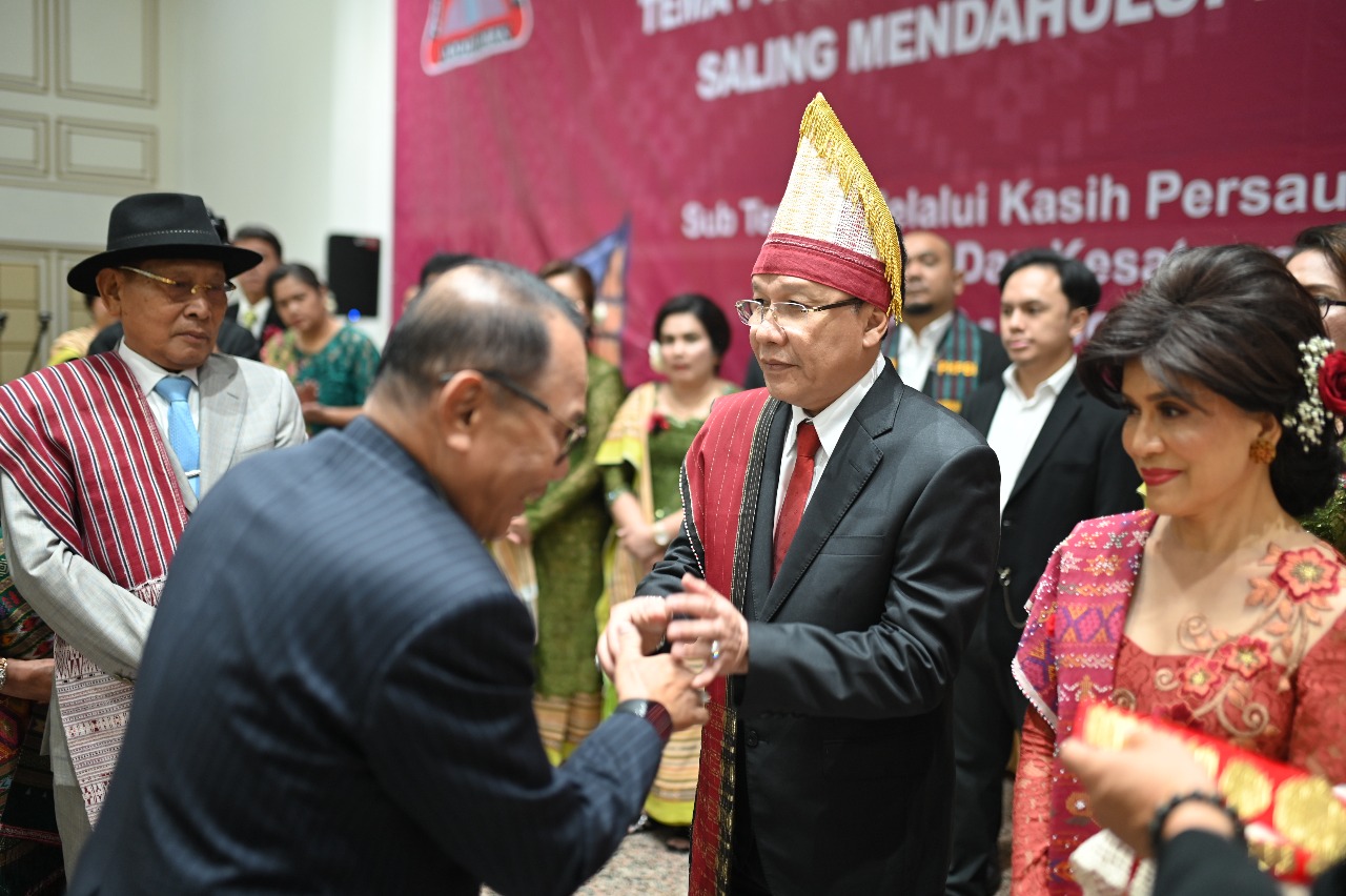 Menjaga nilai, adat, dan warisan untuk generasi mendatang